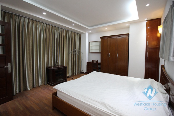 Spacious three bedroom apartment for rent on Xuan Dieu, Tay Ho